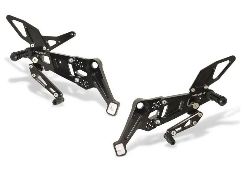 Pedane arretrate con offset variabile Racingbike per Aprilia Tuono 660 Factory 22-25 con poggiapiede fisso colore nero