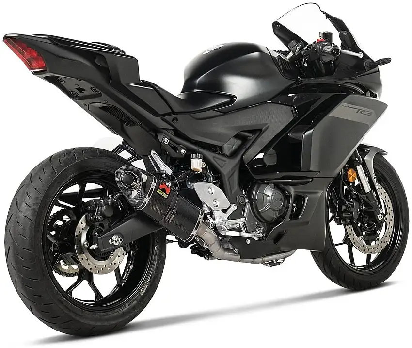 Scarico completo Akrapovic Racing non omologato con collettori in acciaio e terminale in carbonio per Yamaha MT-03 2025