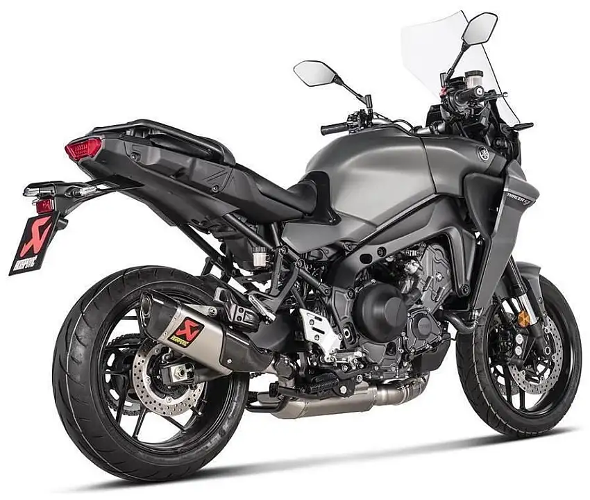 Scarico completo Akrapovic Racing omologato Euro 5 con collettori in acciaio inox e terminale in titanio e fondello in carbonio per Yamaha MT-09 Tracer 900 21-24