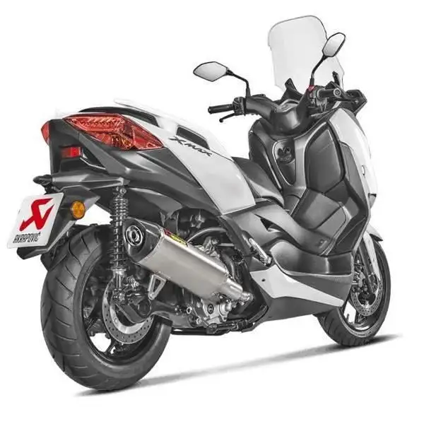Terminale di scarico Akrapovic omologato Euro 4 in acciaio con fondello in carbonio per Yamaha X-Max 250 17-20