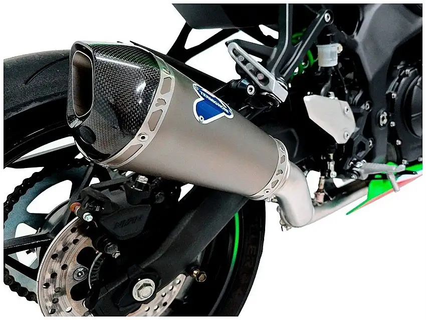 Scarico completo Termignoni non omologato con collettori in acciaio inox e terminale in acciaio inox con fondello in carbonio per Kawasaki ZX-4RR 24-25