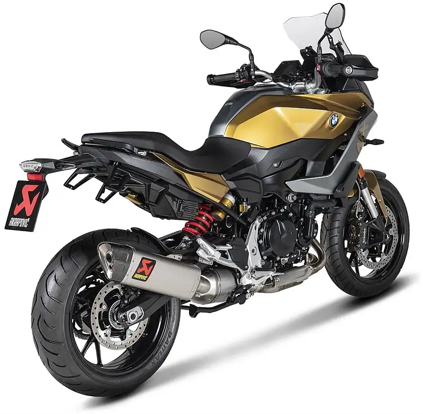 Terminale di scarico Akrapovic omologato in titanio con fondello in carbonio per BMW F 900 XR 20-24