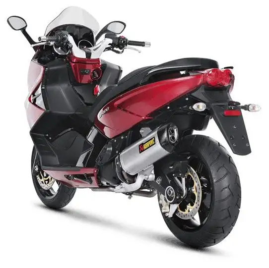 Terminale di scarico Akrapovic omologato in acciaio con fondello in carbonio per Gilera GP 800 08-14