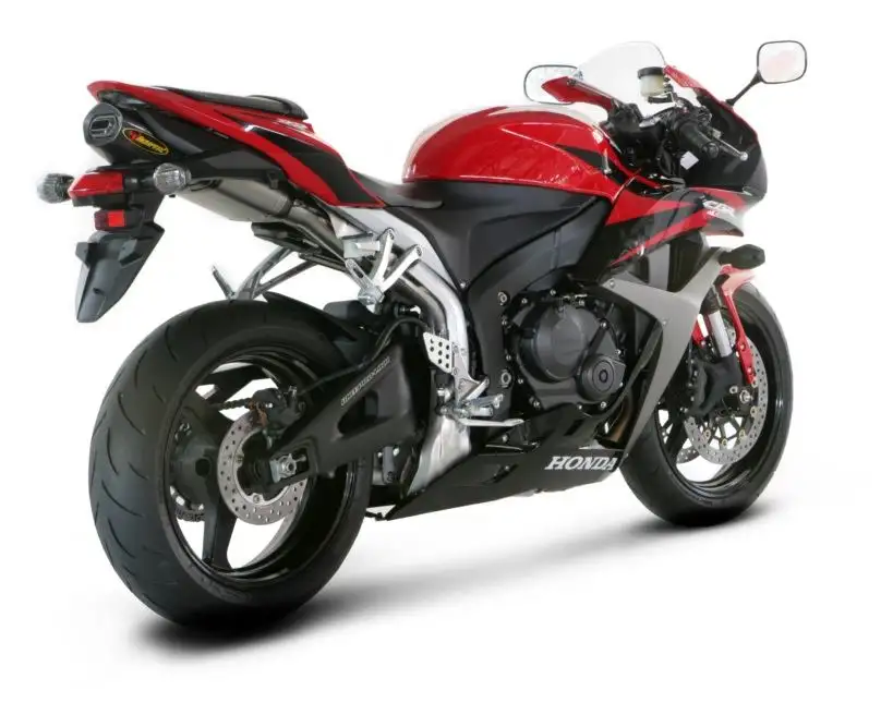 Terminale di scarico Akrapovic omologato in titanio con fondello in carbonio per Honda CBR 600 RR 07-08