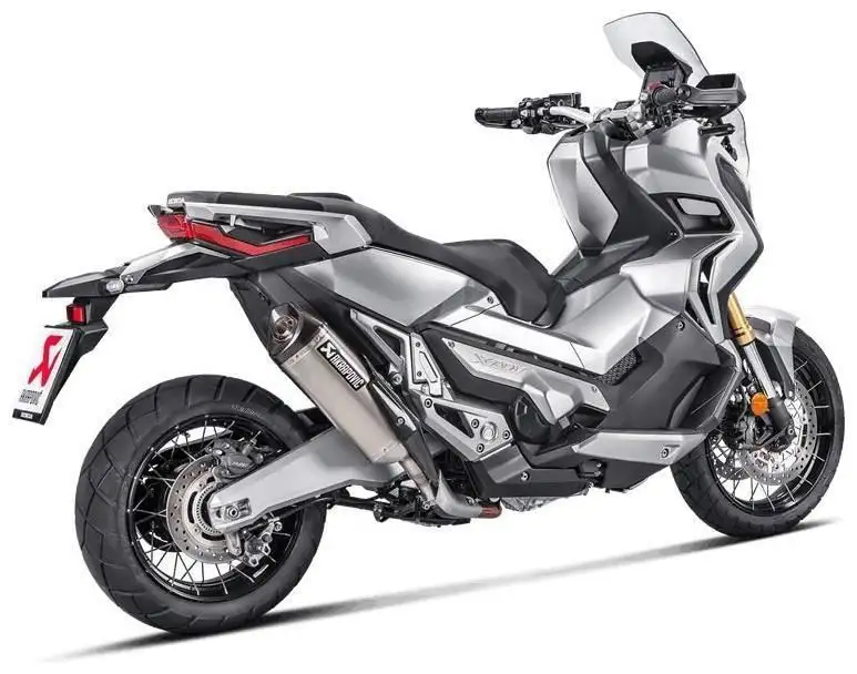 Terminale di scarico Akrapovic omologato in titanio con fondello in carbonio per Honda X-ADV 750 17-24