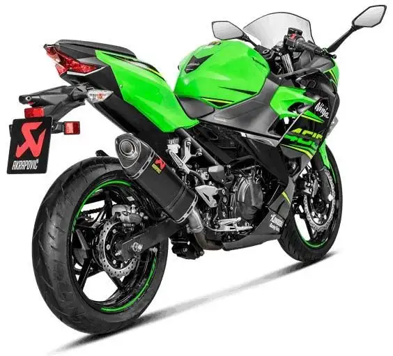 Terminale di scarico Akrapovic non omologato in carbonio per Kawasaki Ninja 400 18-25