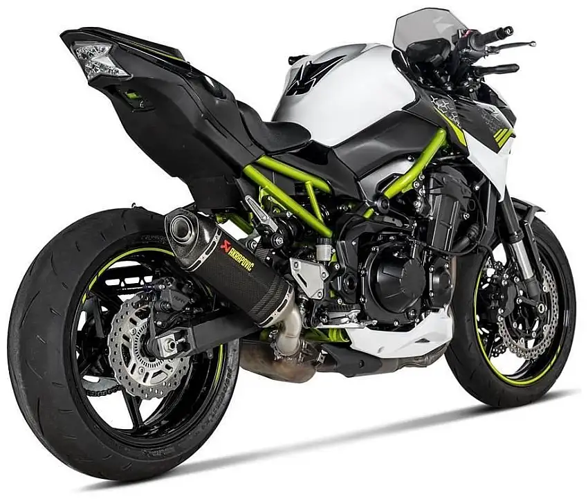 Terminale di scarico Akrapovic omologato Euro 4 in carbonio per Kawasaki Z 900 A2 18-24