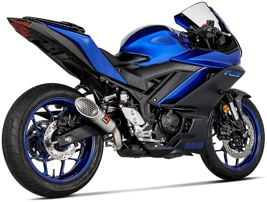 Terminale di scarico Akrapovic non omologato in titanio per Yamaha R3 22-25
