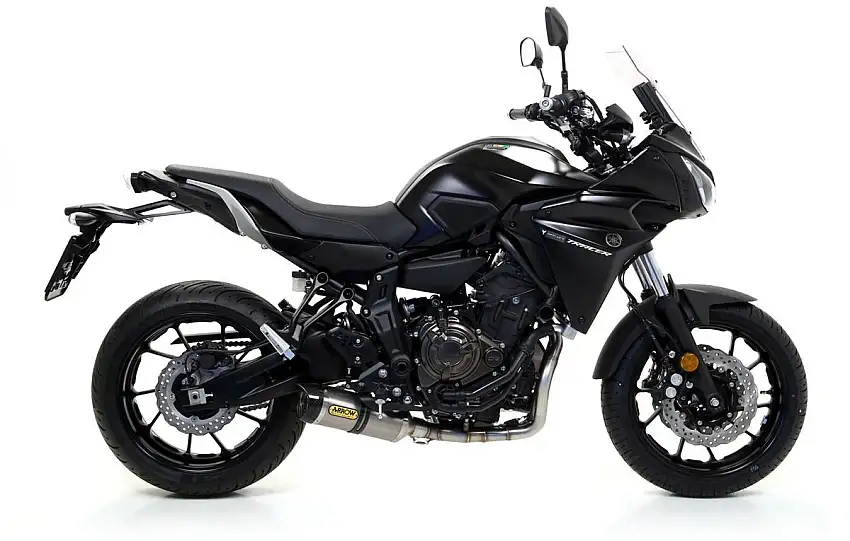 Terminale di scarico Arrow Thunder Titanio con fondello carby omologato per Yamaha MT-07 Tracer 700 16-24