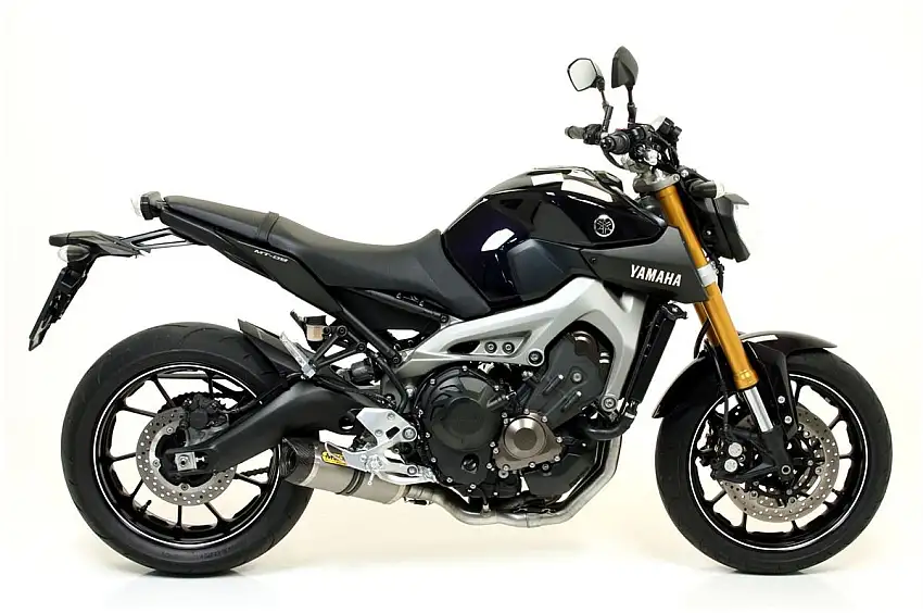 Terminale di scarico Arrow Thunder Titanio con fondello carby omologato per Yamaha MT-09 Tracer 900 GT 18-20