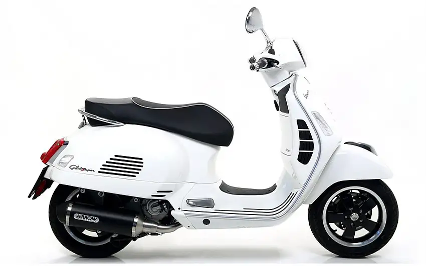 Terminale di scarico Arrow Urban alluminio Dark con fondello Dark omologato per piaggio vespa gts 300i.e. 17-18