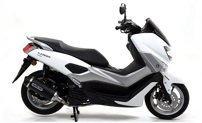 Terminale di scarico Arrow Urban alluminio Dark con fondello Dark omologato per Yamaha N-Max 125 17-20