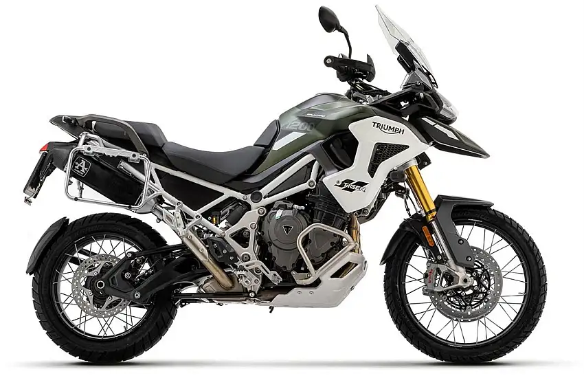 Terminale di scarico Arrow Veloce in alluminio Dark per montaggio valige laterali non omologato per Triumph Tiger 1200 22-24